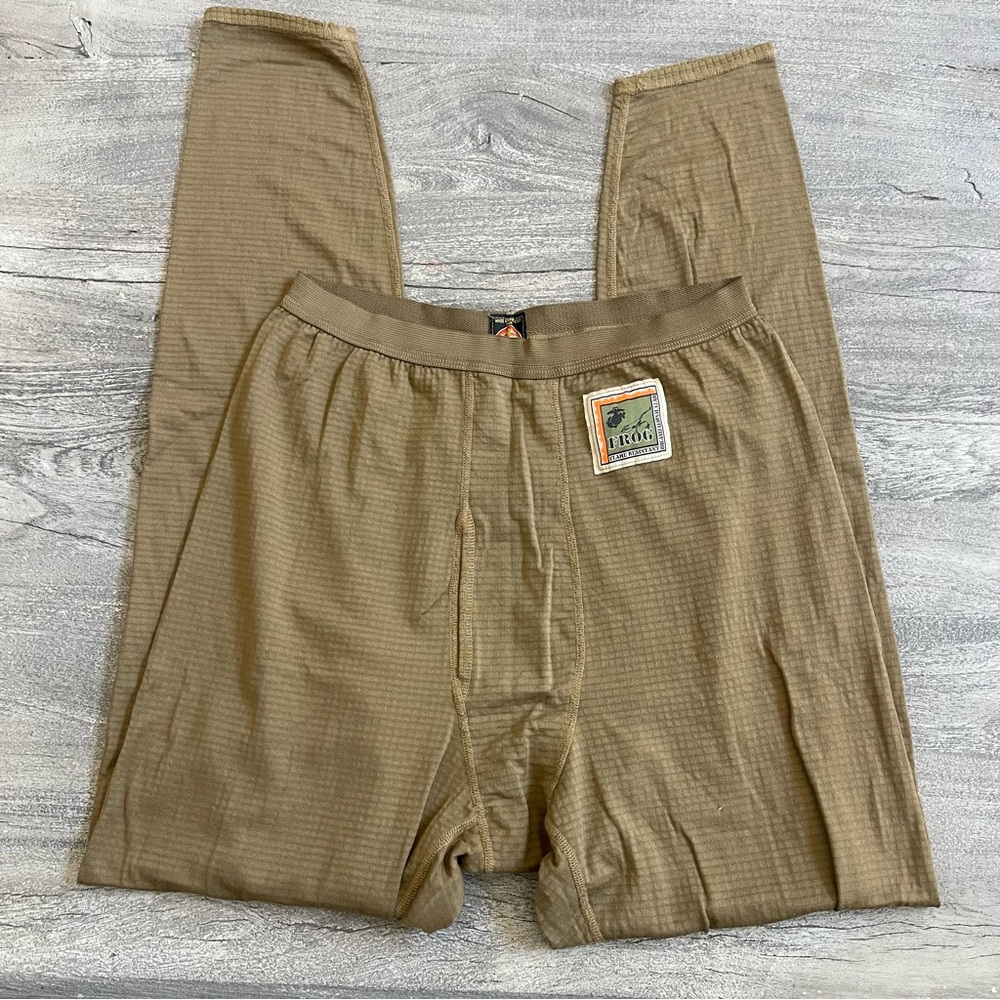 Military issue mid-layer thermal designed for cold weather.